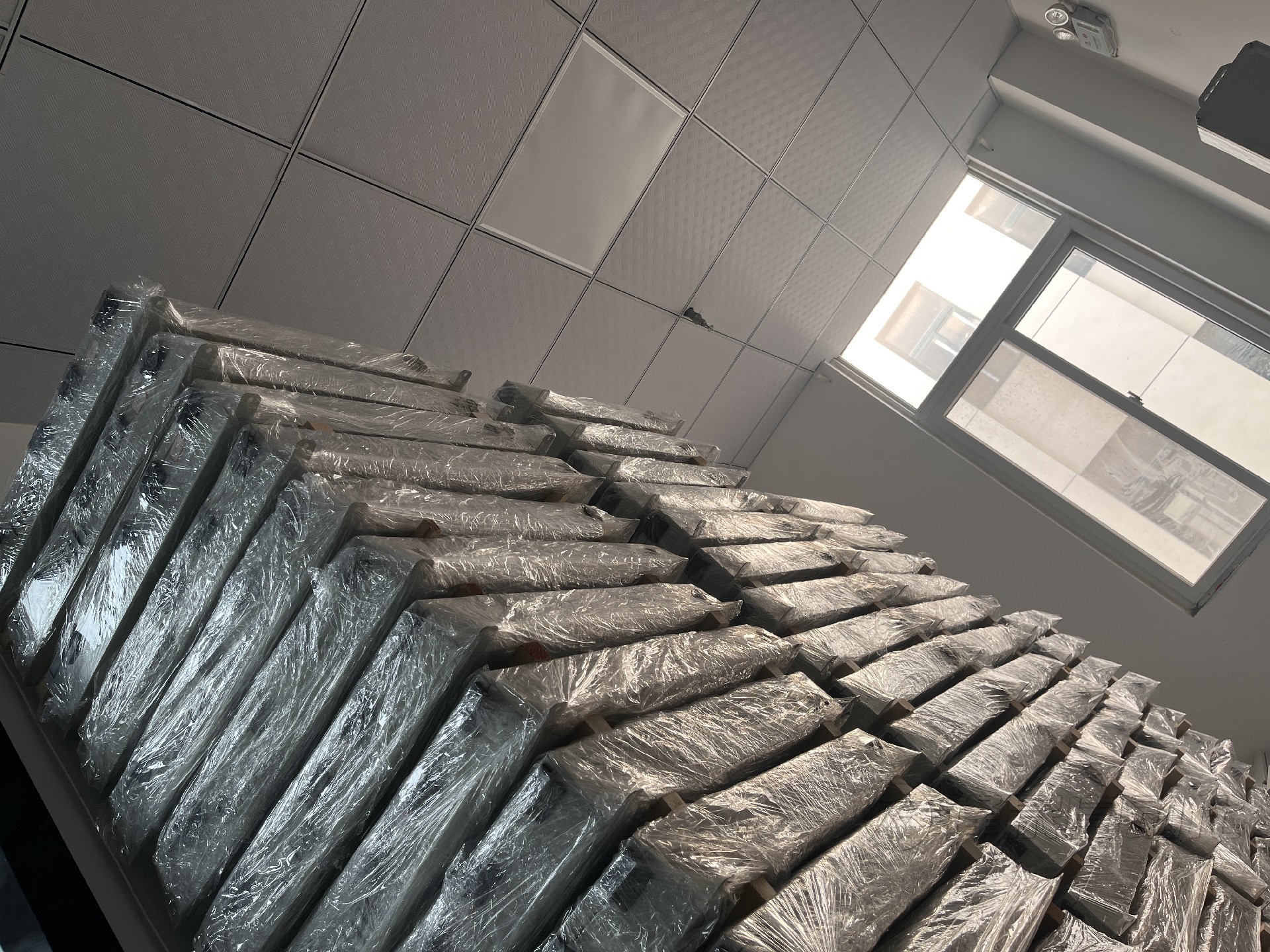 1682154898148916.jpg 03.jpg